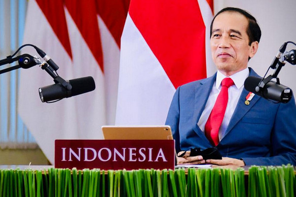 Jokowi Dinilai Plin Plan Dalam Menyikapi Wacana Tiga Periode