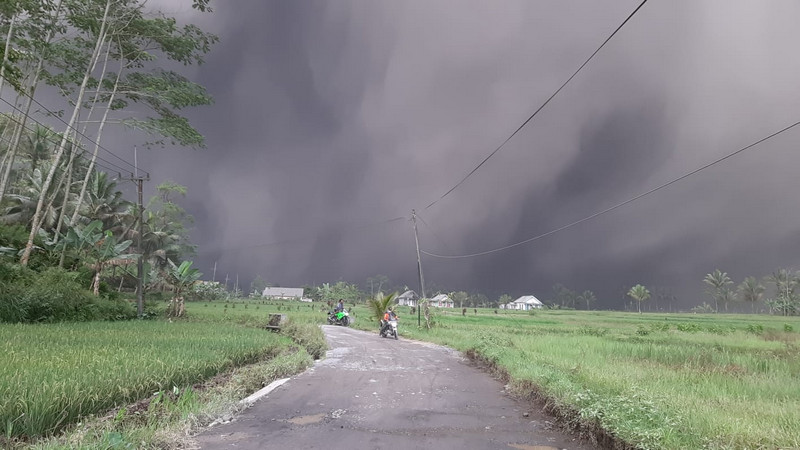 Bnpb Bantah Letusan Gunung Semeru Picu Tsunami Di Jepang