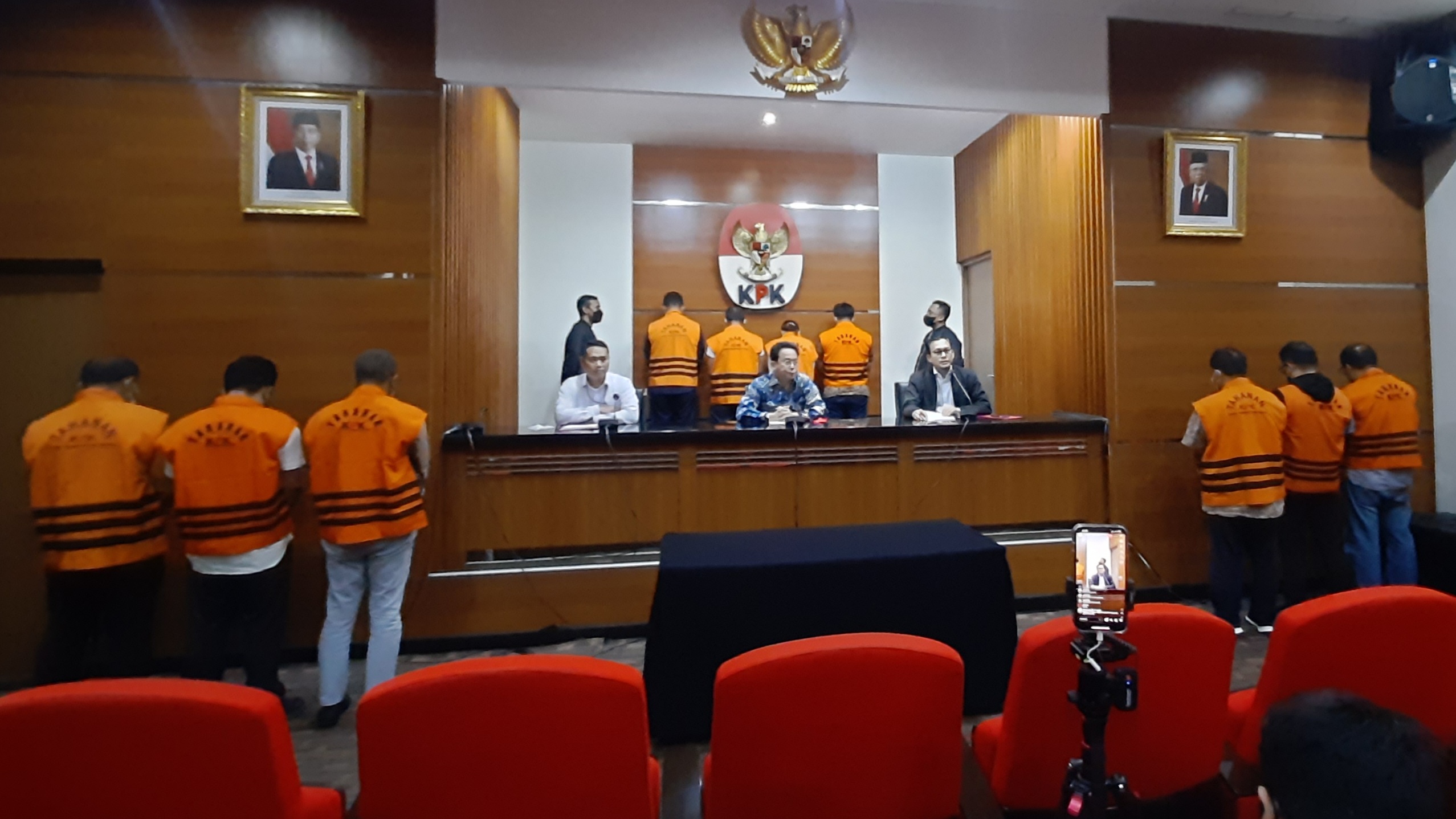 KPK Tetapkan 10 Tersangka Korupsi Pembangunan Jalur KA