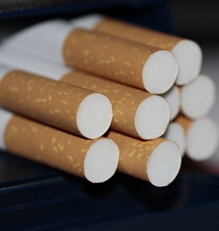 Rokok Riledig Tantangan memberantas rokok ilegal
