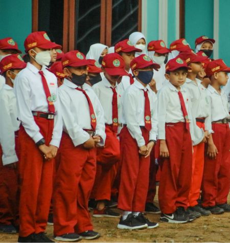 DPR dorong efisiensi APBN untuk pendidikan gratis