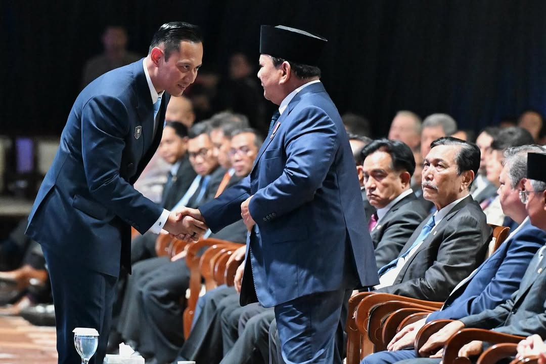 Di balik puja-puji Prabowo untuk AHY