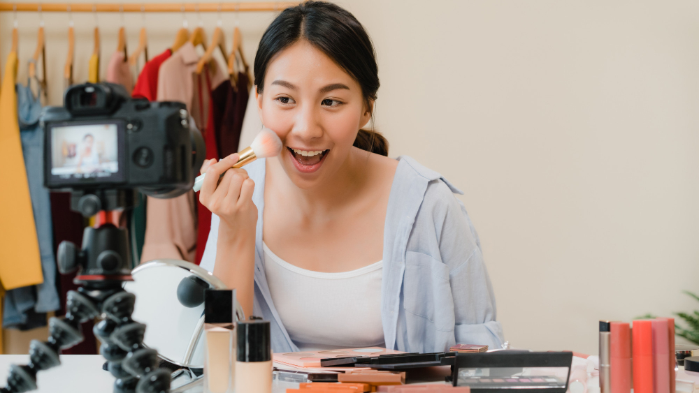 DPR ingatkan influencer tak promosikan kosmetik ilegal