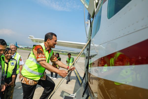 Pascapenerbangan perdana Semarang-Karimunjawa, Ahmad Luthfi buka peluang penerbangan perintis di beberapa wilayah Jateng