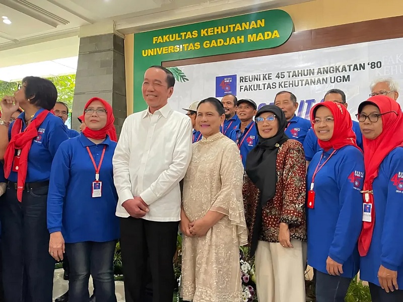 Partai biru di balik polemik ijazah Jokowi: Benarkah Demokrat terlibat?