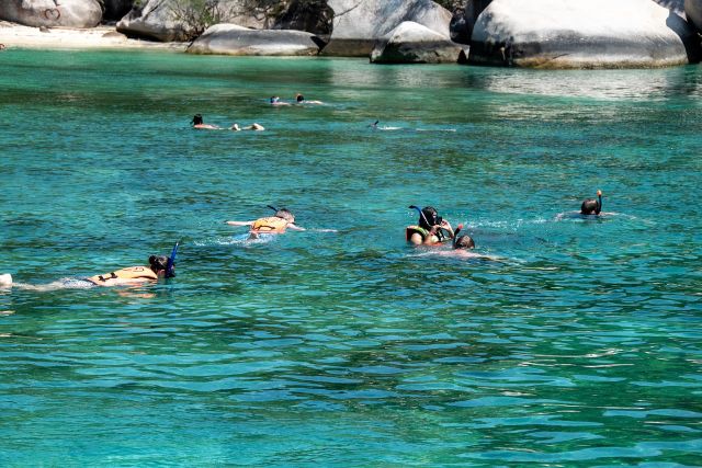Lokasi terindah untuk snorkeling di Indonesia