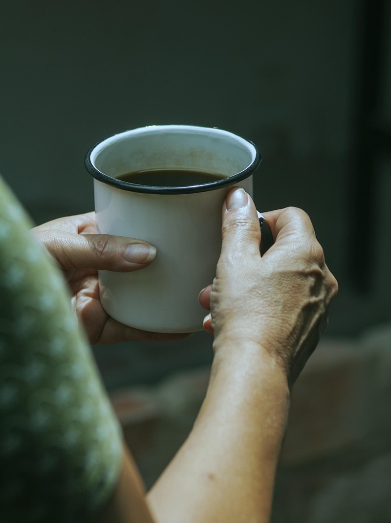 Kepala  terasa mau "pecah" karena berhenti minum kopi? Ini penjelasan ilmiahnya