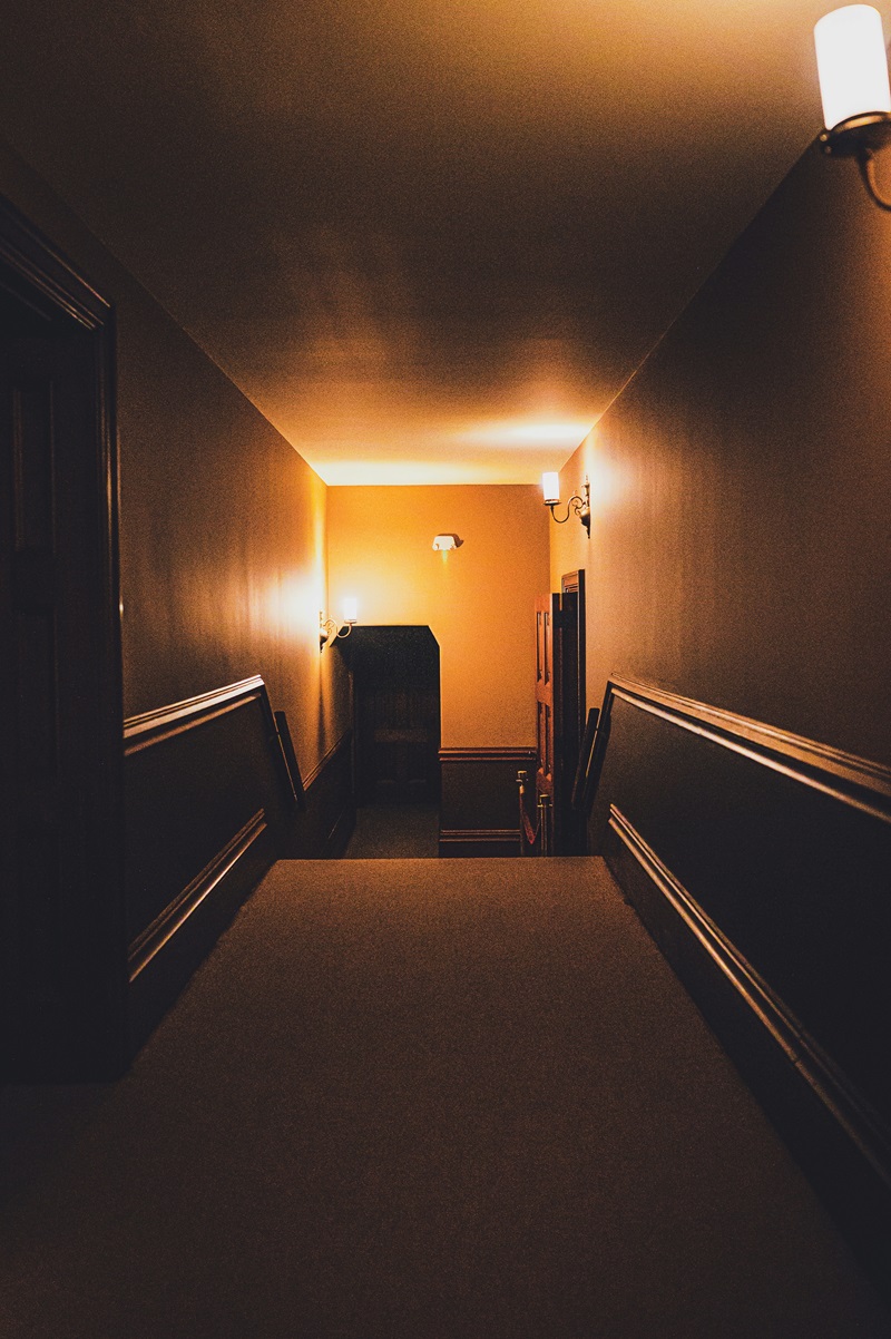 Ketika ruangan biasa tiba-tiba terasa berhantu...