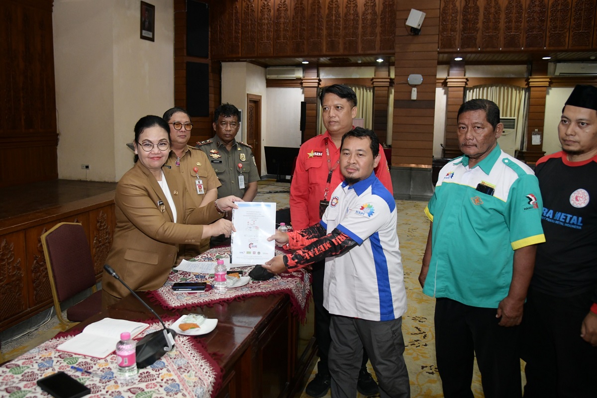 Wali kota Agustina tegaskan komitmen perjuangkan kenaikan UMR–UMSK 2026