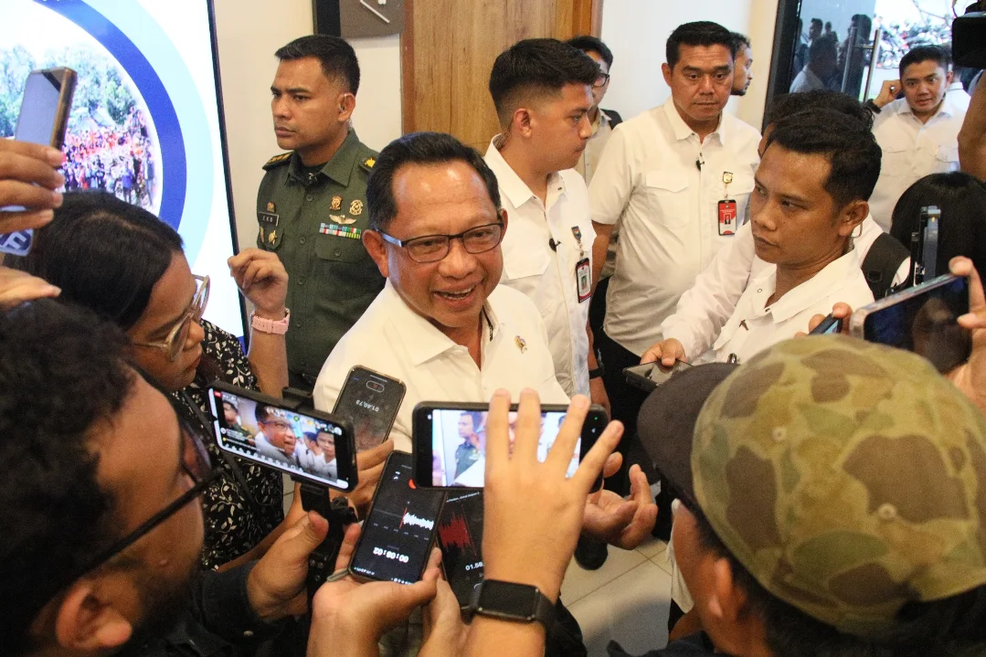 Mendagri Tito instruksikan daerah cek stok Bulog untuk bantuan bencana Sumatera