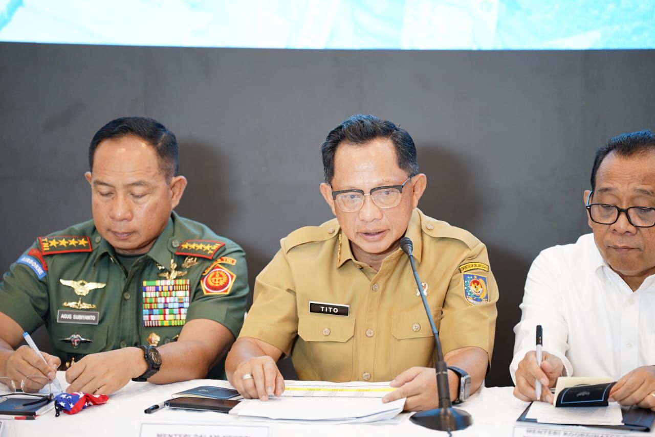 Tito Karnavian umumkan skema bantuan rumah rusak korban bencana Sumatera