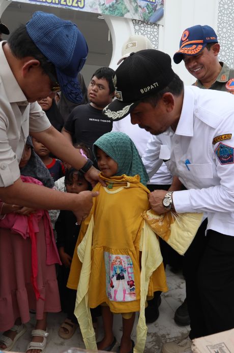 Pidie Jaya mulai pulih, Tito Karnavian salurkan bantuan