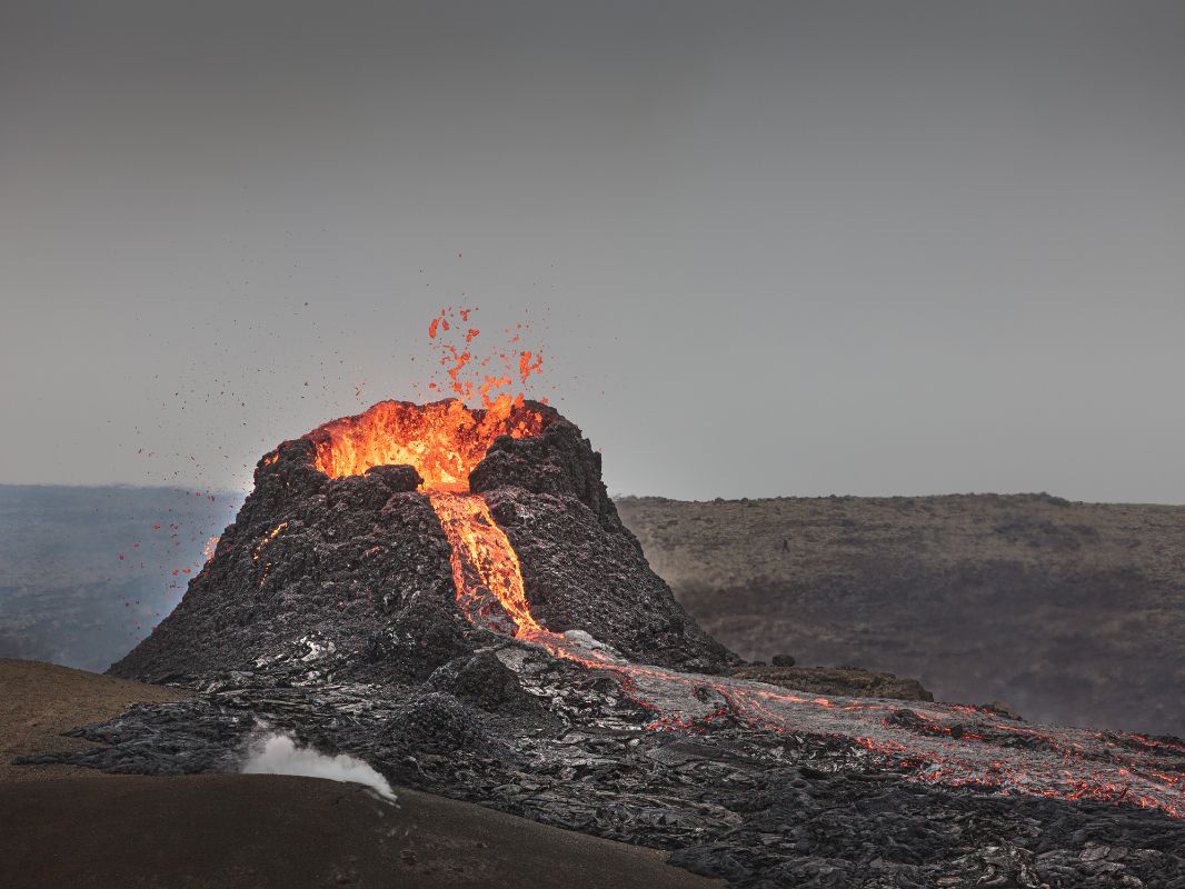 Mengenal strombolian, tipe letusan yang terjadi di Anak Krakatau