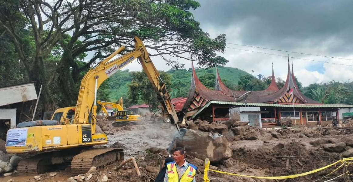 Pemkab Solok pulihkan akses dan siapkan tenda pelayanan publik pascagalodo