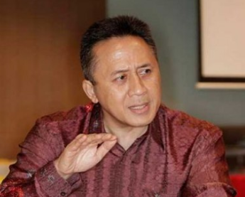 triawan munaf